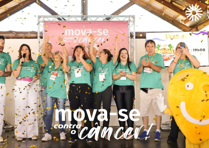 Os jornalistas Arcênio Corrêa e Mônica Cunha conduziram o evento.